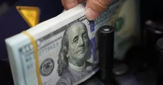 52 جنيه للشراء.. أخر سعر للدولار أمام الجنيه داخل البنك الأهلي المصري