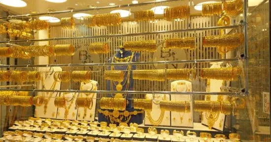 أسعار الذهب في قطر تسجل مستويات جديدة اليوم الخميس بالتزامن مع تراجع الأوقية عالمياً