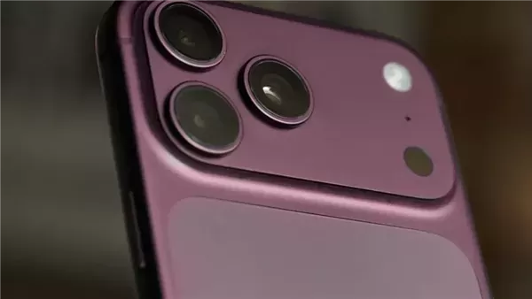 آيفون 18