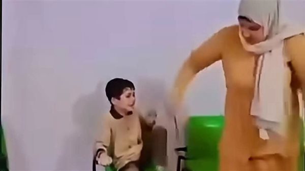 التعليم تتحقق من مكان واقعة فيديو ضرب الطالب