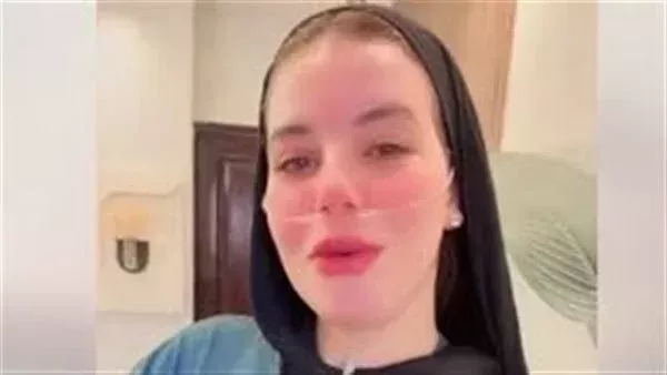 البلوجر دنيا فؤاد