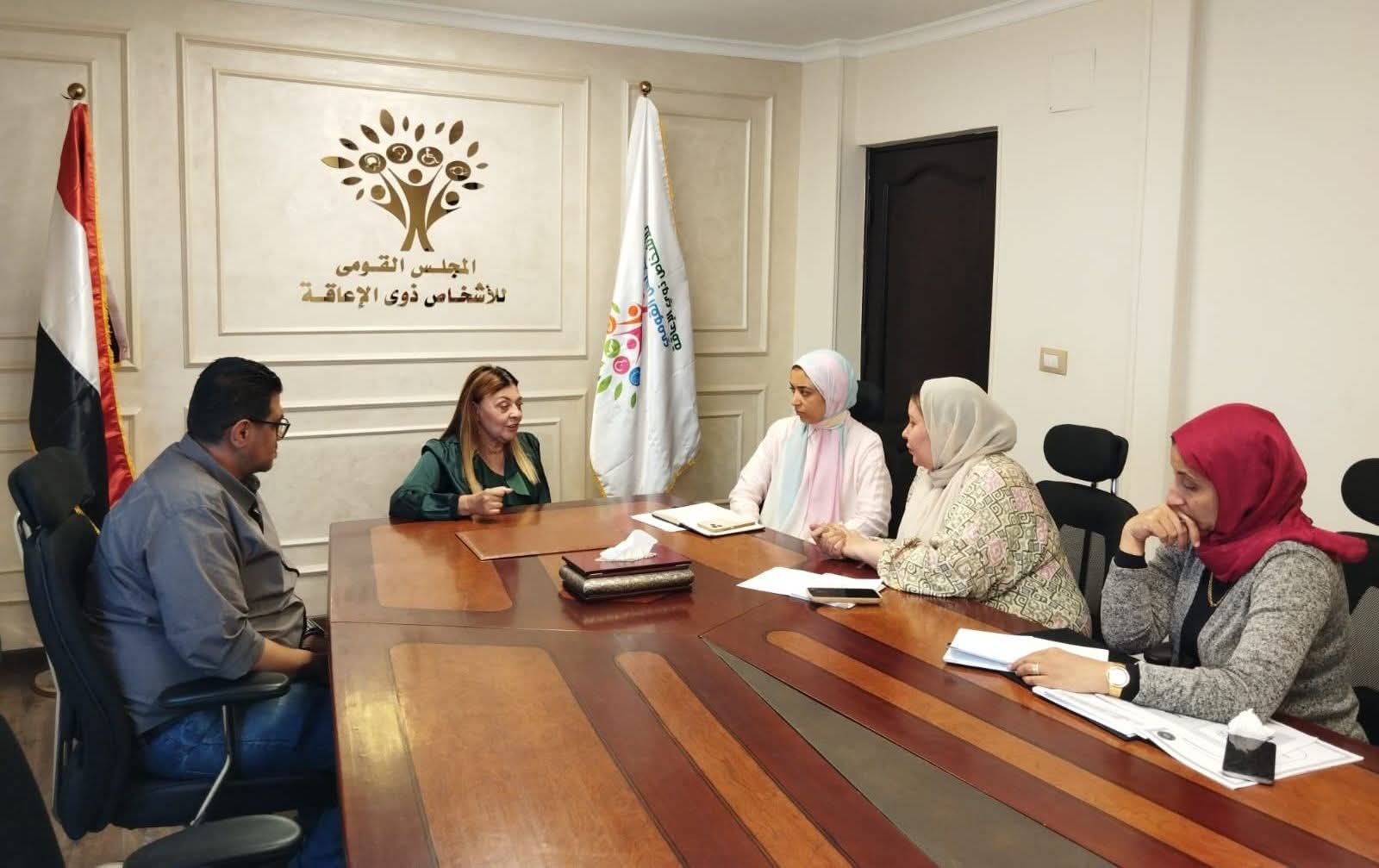 المجلس القومي لذوي الإعاقة يبحث مع وزارة العمل دعم فرص التشغيل والتدريب