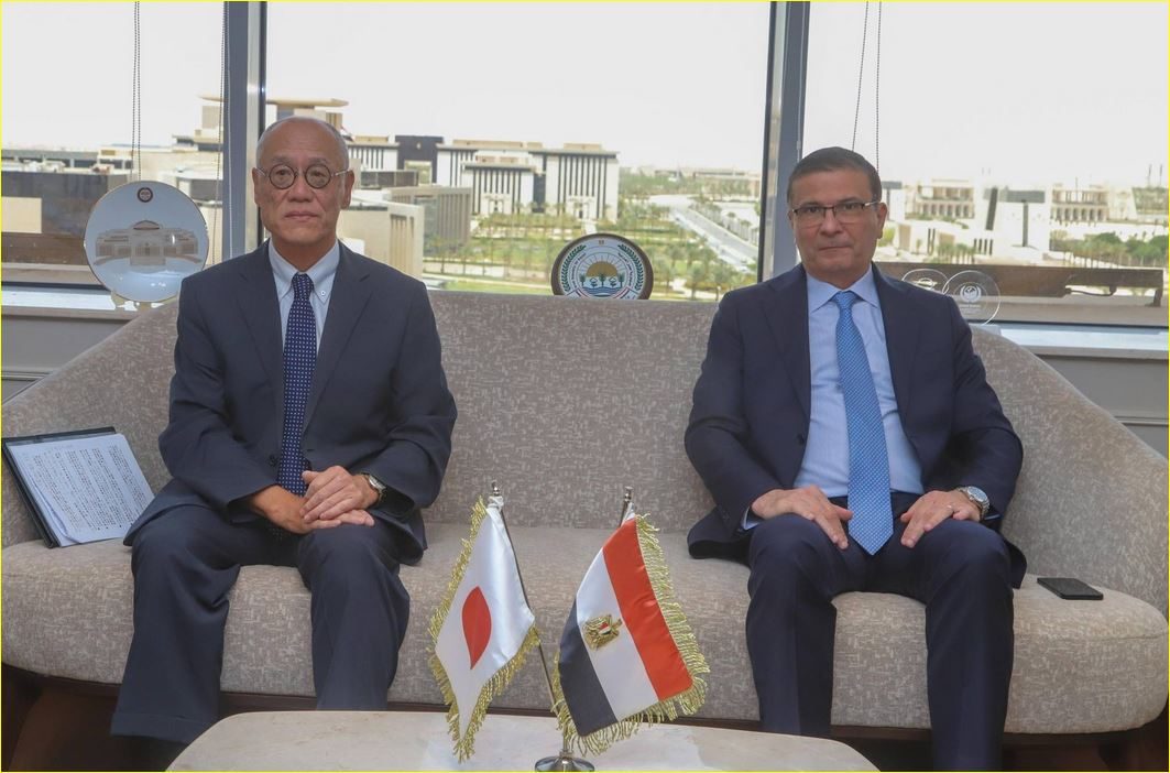 وزير الزراعة وسفير اليابان