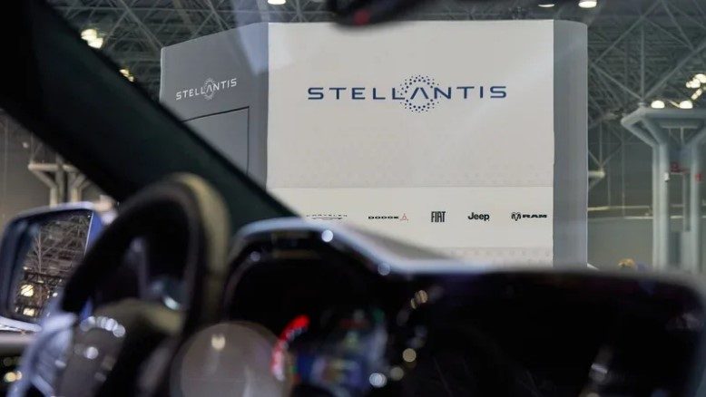 ستيلانتس تطلق خطة "FaSTLAne 2030" باستثمارات 60 مليار يورو لتعزيز النمو العالمي