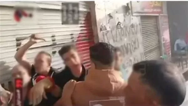 بسبب خلافات الجيرة.. الأمن يضبط "بائع أسماك وجزار" تشاجرا بالأسلحة البيضاء والحجارة في البحيرة