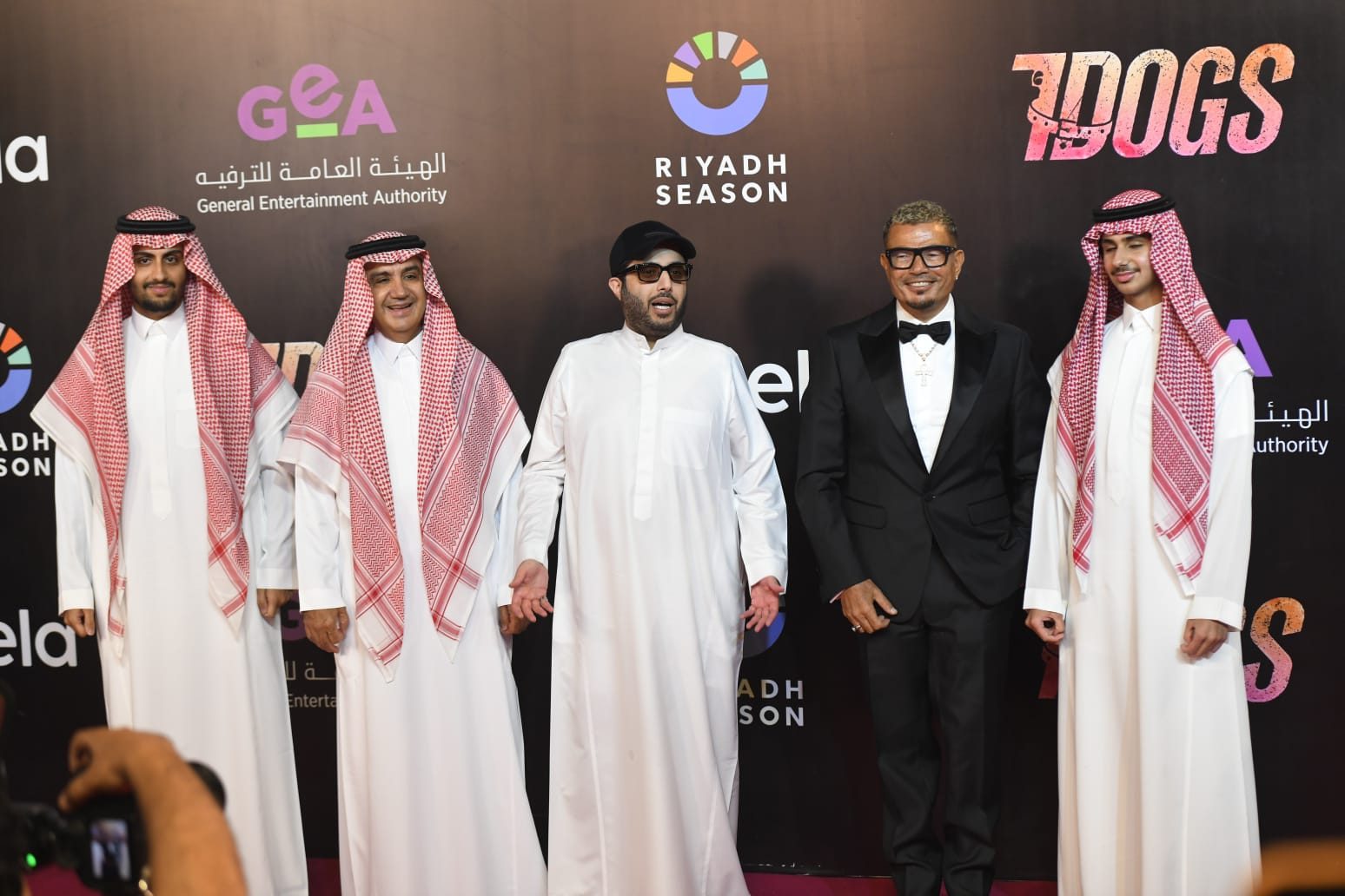 بحضور عمرو دياب.. النجوم يحتفلون بالعرض الخاص لفيلم 7 Dogs