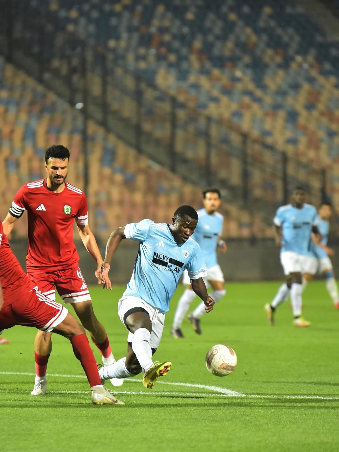 التعادل السلبي يحسم مواجهة مودرن سبورت وغزل المحلة ويؤمن بقاءهما