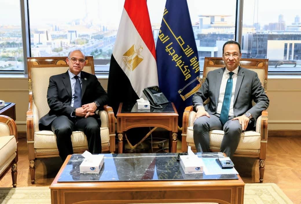 تعاون بين الاتصالات والاستثمار لتسريع رقمنة خدمات المستثمرين