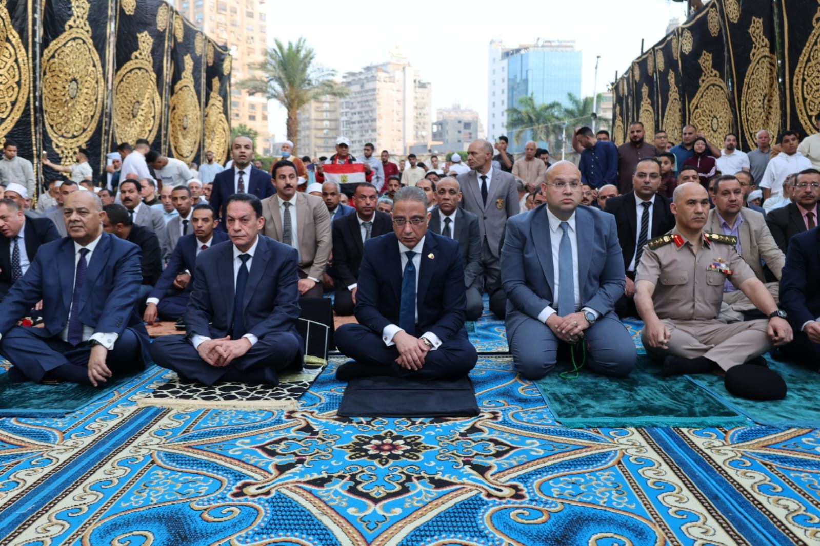 محافظ الجيزة يؤدي صلاة عيد الأضحى المبارك
