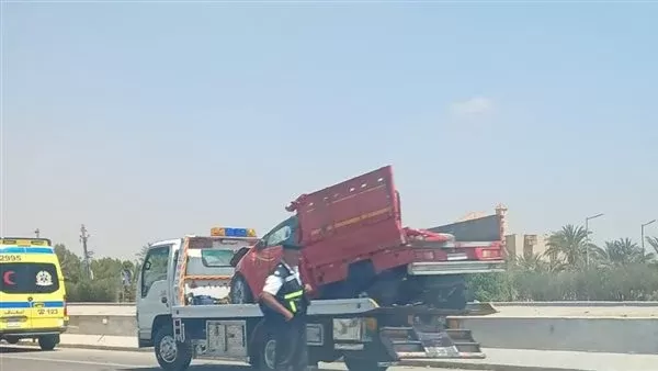 حادث إنقلاب سيارة ربع نقل مخصصة للأغراض الزراعية