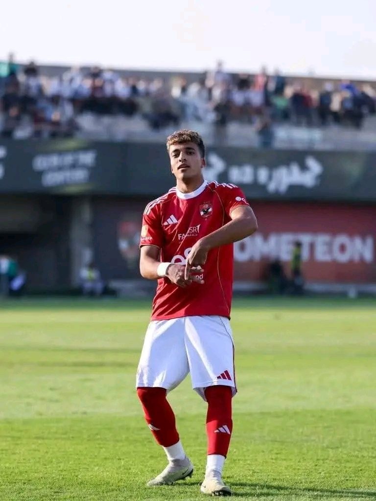 الأهلي يحسم موقف عمر معوض ويمنع رحيله في الصيف
