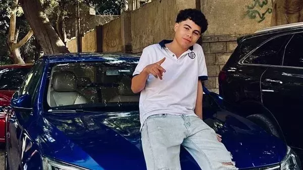 الشاب