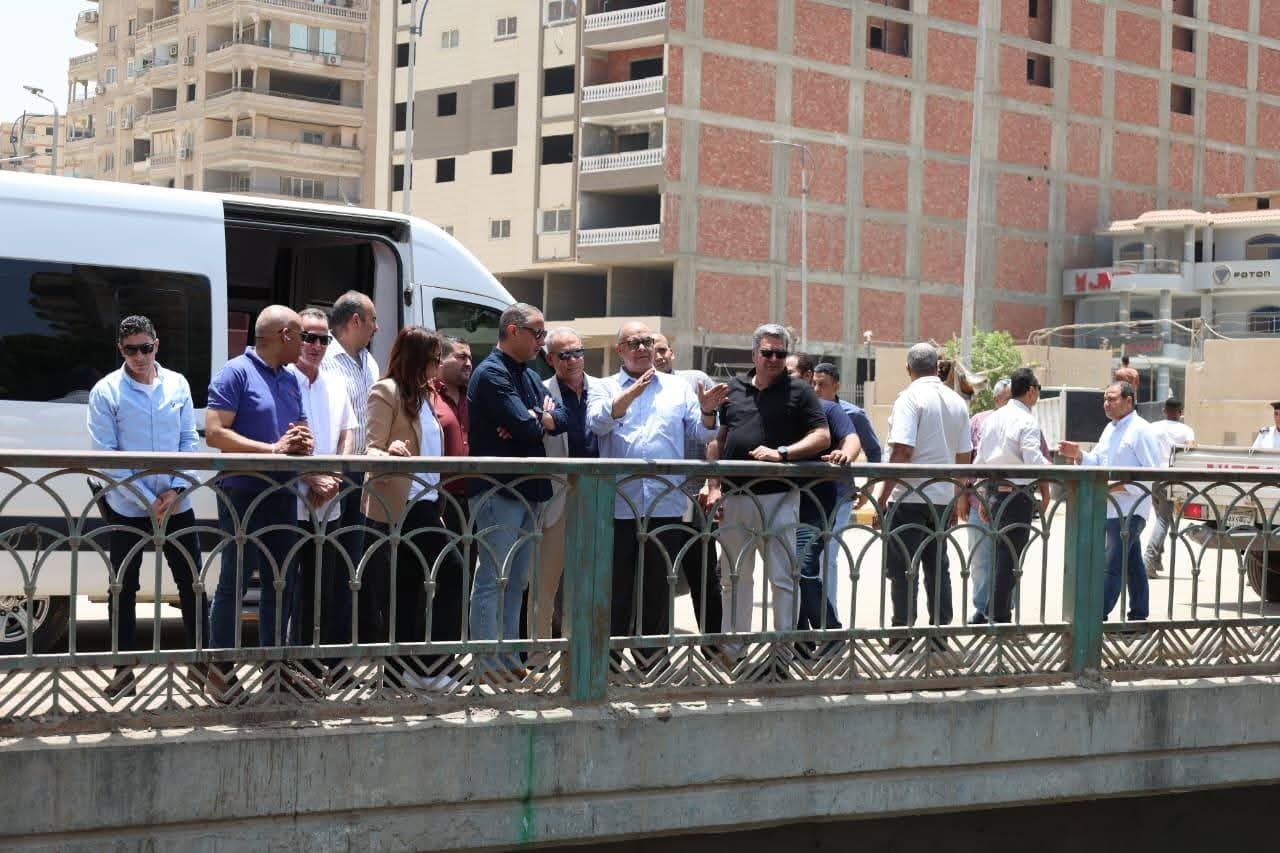 محافظ الجيزة يتفقد موقع أعمال تطوير طريق المريوطية