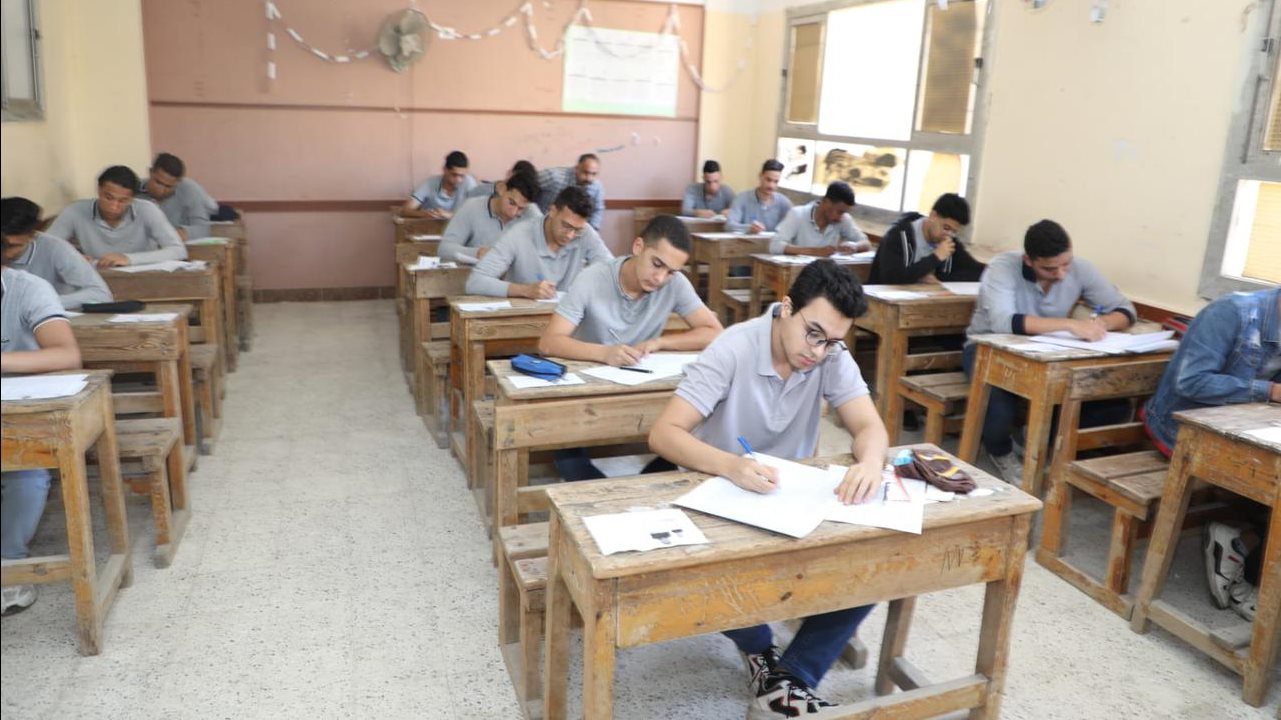 امتحانات الدبلومات الفنية