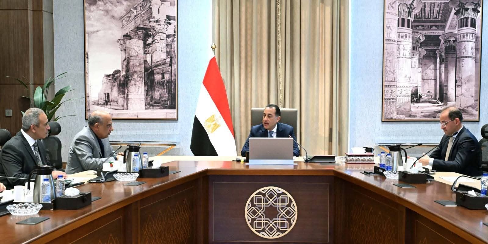 مدبولي يتابع توفير التمويل اللازم لمشروعات الطاقة الجديدة والمتجددة