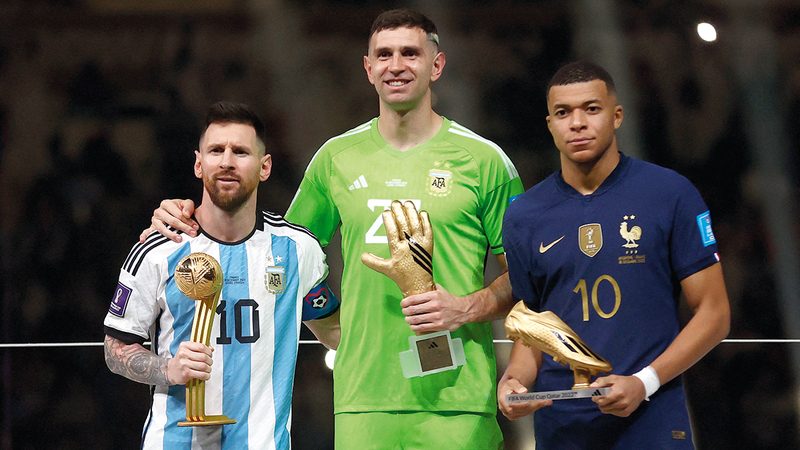كأس العالم 2026.. تعرف على قوائم الكبار: ميسي يدافع عن اللقب ومبابي بترسانة "الديوك" وأنقلوتي يعيد نيمار