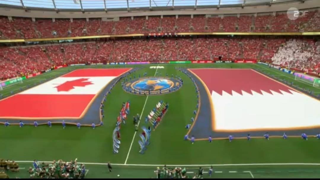 كندا تتقدم على قطر 2-0 في الشوط الأول.. وطرد يعمّق جراح العنابي