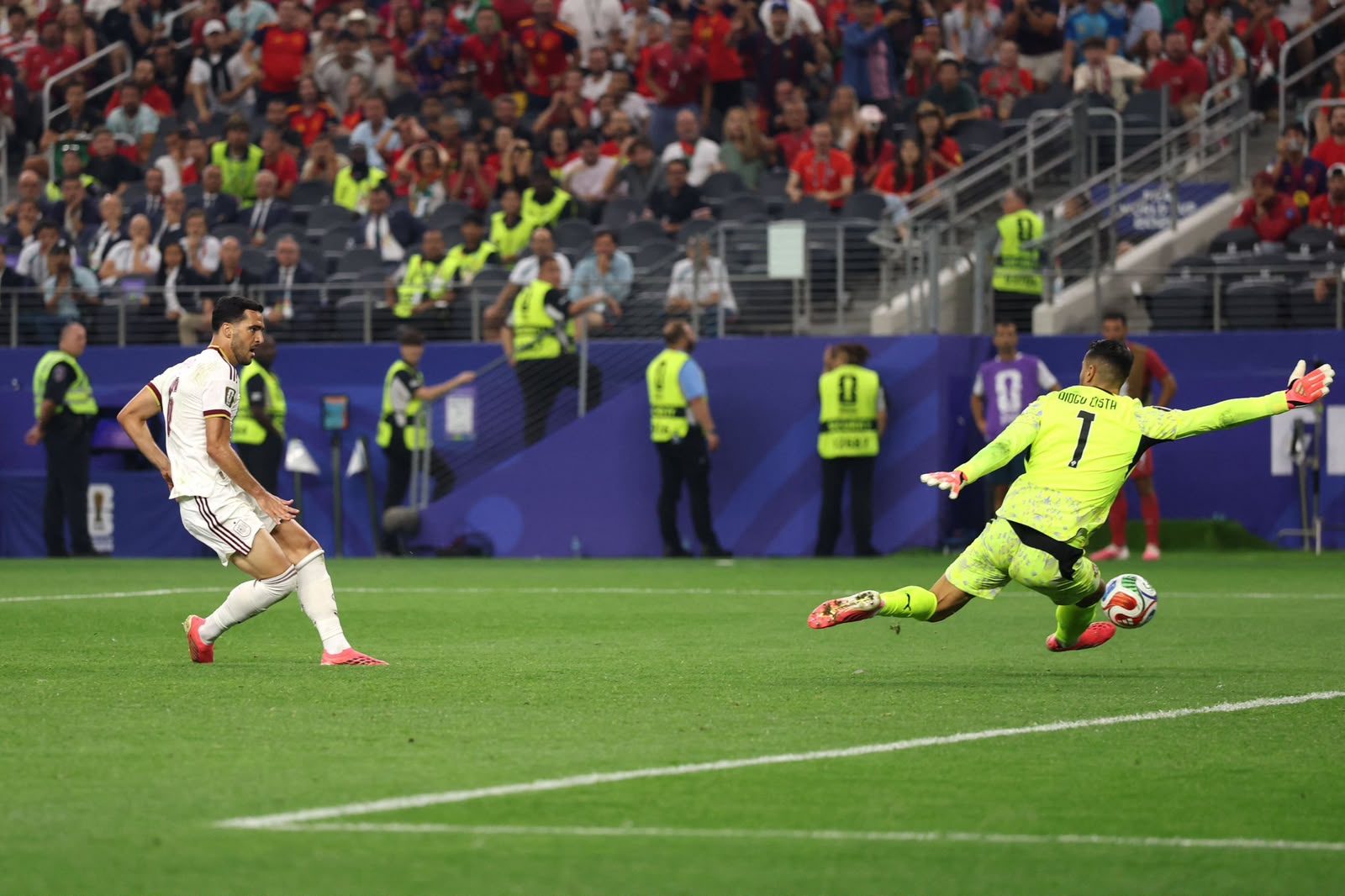 إسبانيا تقتل البرتغال في الوقت القاتل وتفوز 1-0 بهدف ميرينو