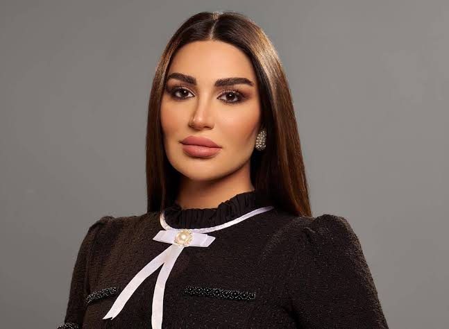 سارة نخلة