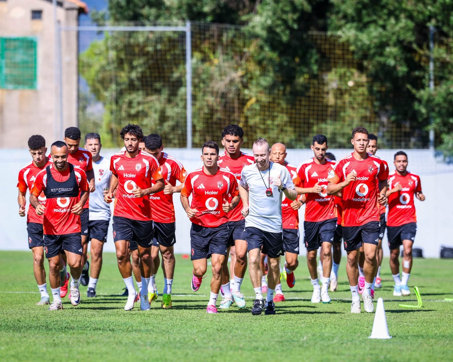 الأهلي يبدأ تدريباته في معسكر إسبانيا استعداداً للموسم الجديد