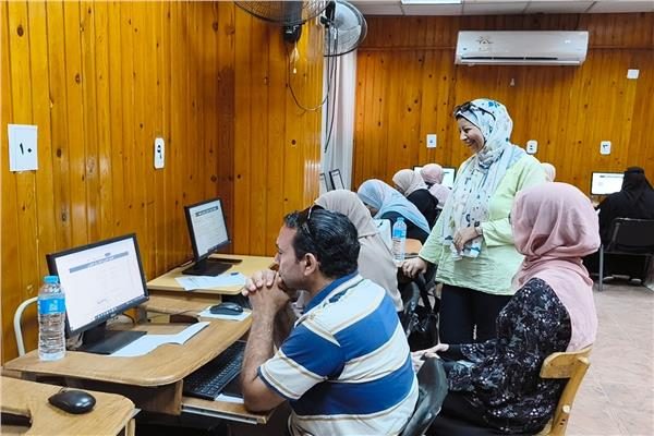 طلاب الشهادات المعادلة