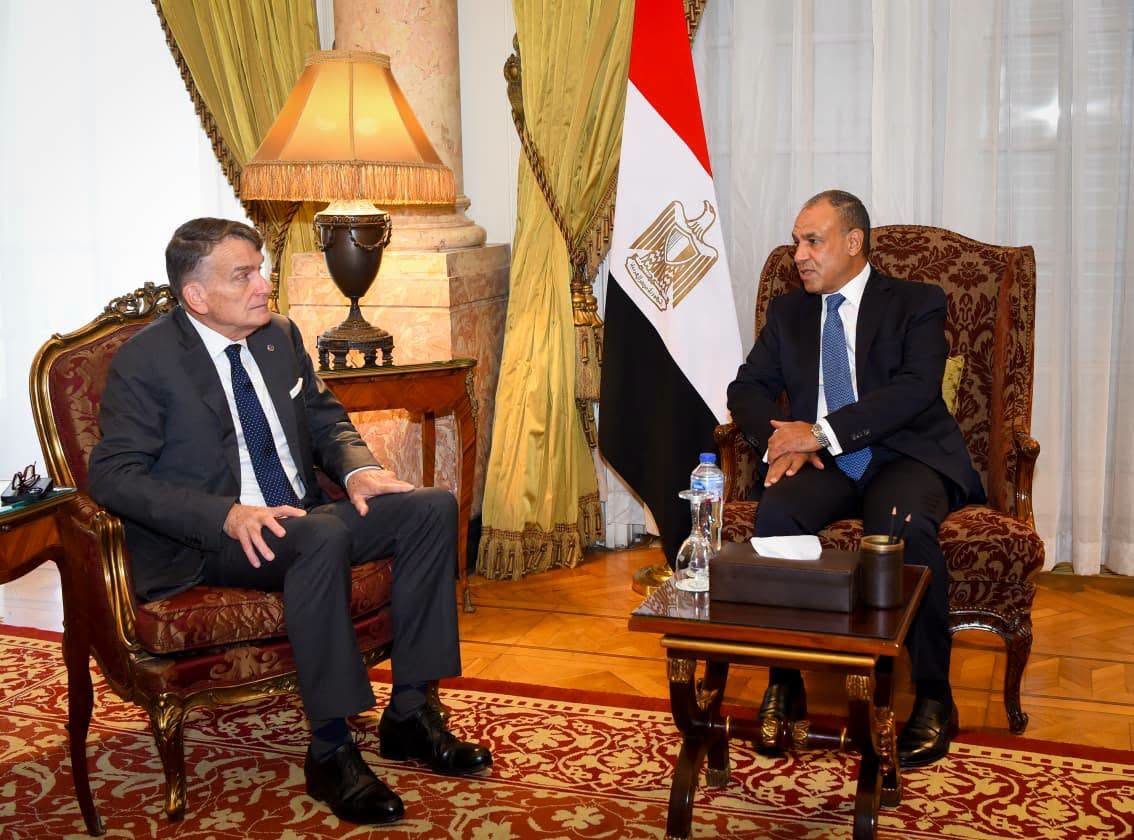 وزير الخارجية والقائم بأعمال المفوض العام للأونروا