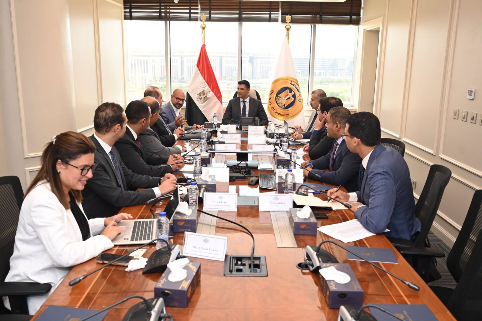 لقاء وزير الصناعة بممثلي شركة بيتي مصر للصناعات الغذائية