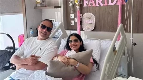 الفنانة أميرة هاني تستقبل طفلتها الأولى