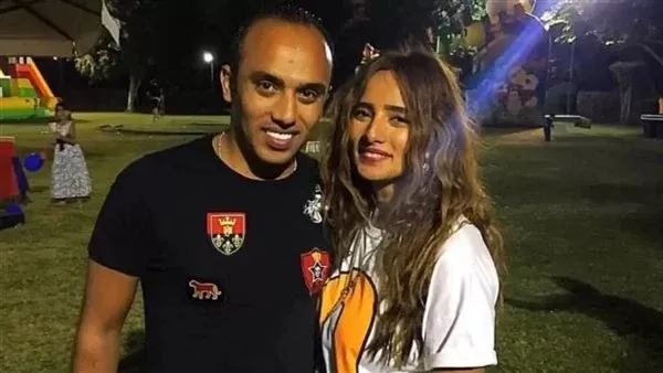 الفنانة زينة وشقيقها