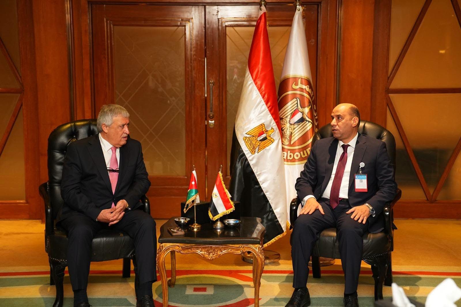 وزير العمل يبحث مع نظيره الأردني أوضاع العمالة المصرية في المملكة الأردنية وتعزيز التعاون المشترك