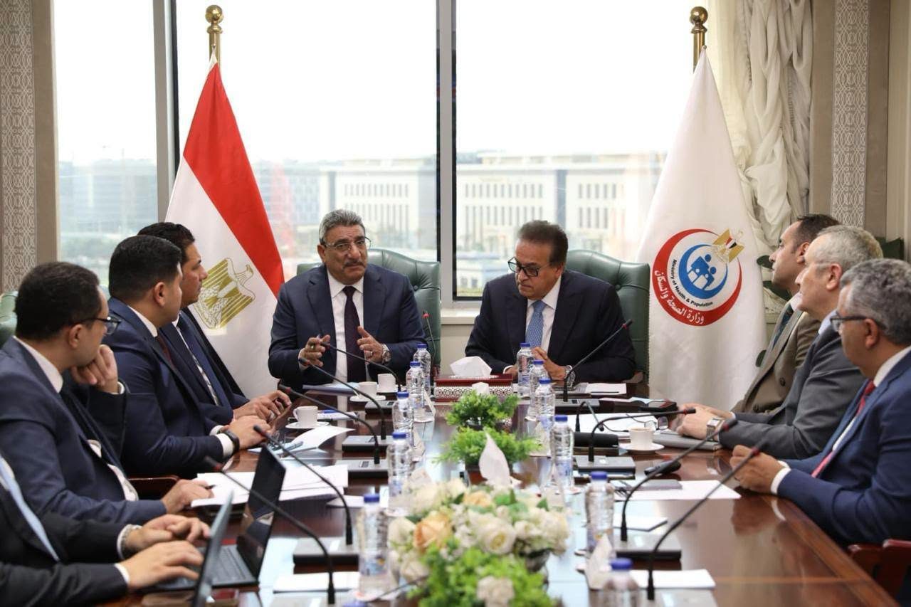 وزير الصحة يتابع الخطوات التنفيذية والتمويلية لإنشاء المدينتين الطبيتين بالعلمين والعاصمة الإدارية الجديدة