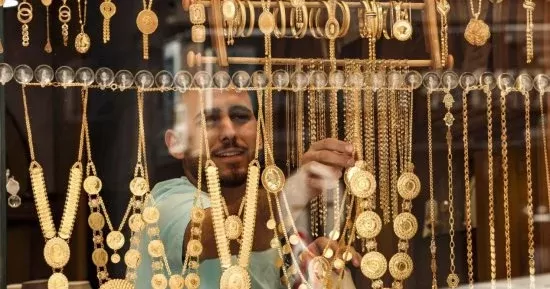 عيار 21 يسجل 6180 جنيهًا.. تعرف على أسعار الذهب اليوم الأربعاء 14 أكتوبر 2026