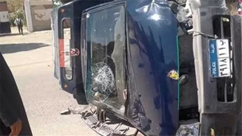 مصرع نقيب وأمين شرطة وإصابة حكمدار جنوب سيناء في انقلاب سيارة