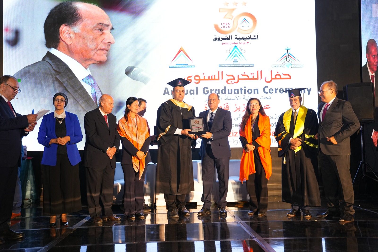 وزير العمل.. هذا أعظم مصنعٍ بناه رجل الأعمال الوطني الراحل محمد فريد خميس