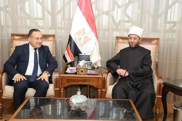وزيرا الأوقاف والتعليم العالي يبحثان تعزيز الوعي وترسيخ القيم الإيجابية وتوظيف البحث العلمي في تطوير الخطاب الدعوي