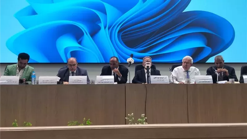 الدكتور أسامة عبد الحي، نقيب أطباء مصر