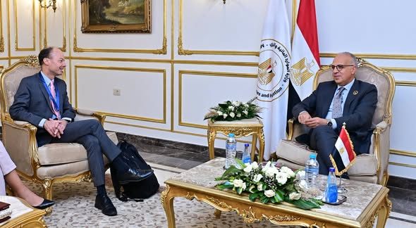 وزير الري يلتقي مدير قطاع المياه بالبنك الدولي لبحث تعزيز التعاون ودعم مشروعات إدارة وتنمية الموارد المائية